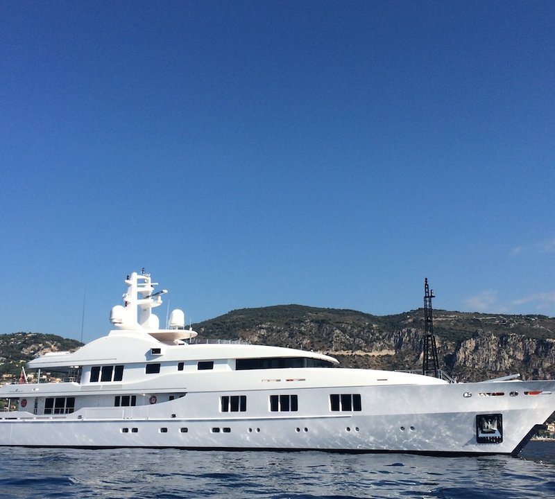 BARAKA white hull