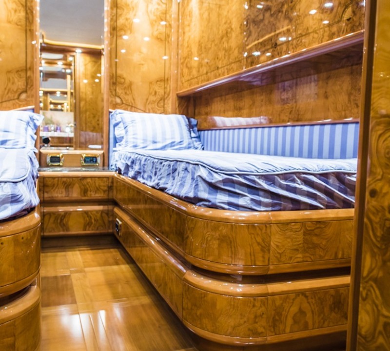 Twin cabin