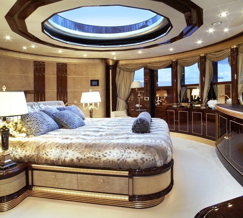 BISTANGO - Master Cabin View 2