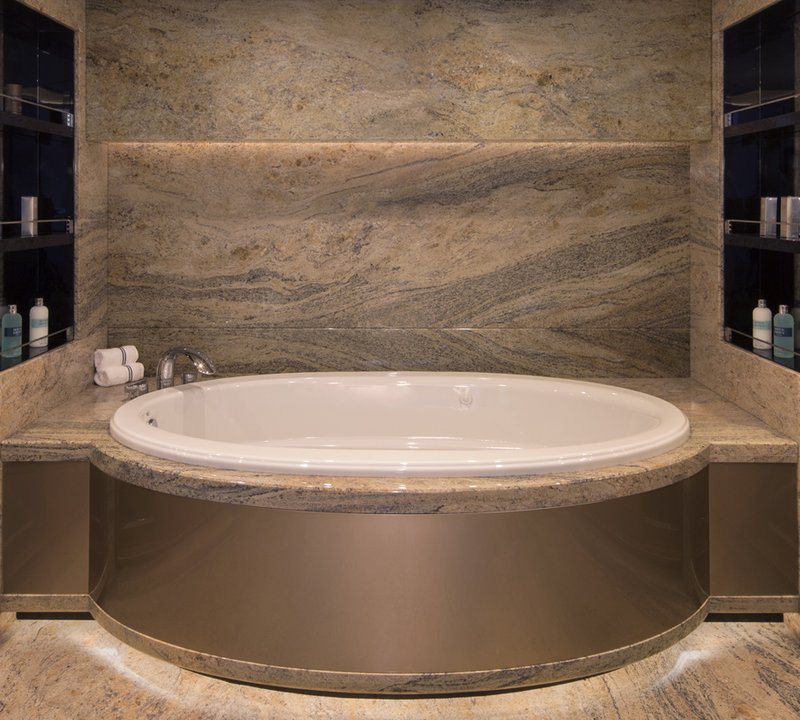 Bath Tub