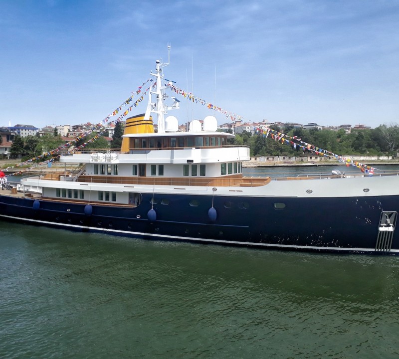 Beautiful 56m Motor Yacht BLUE II With Classical Exteriors