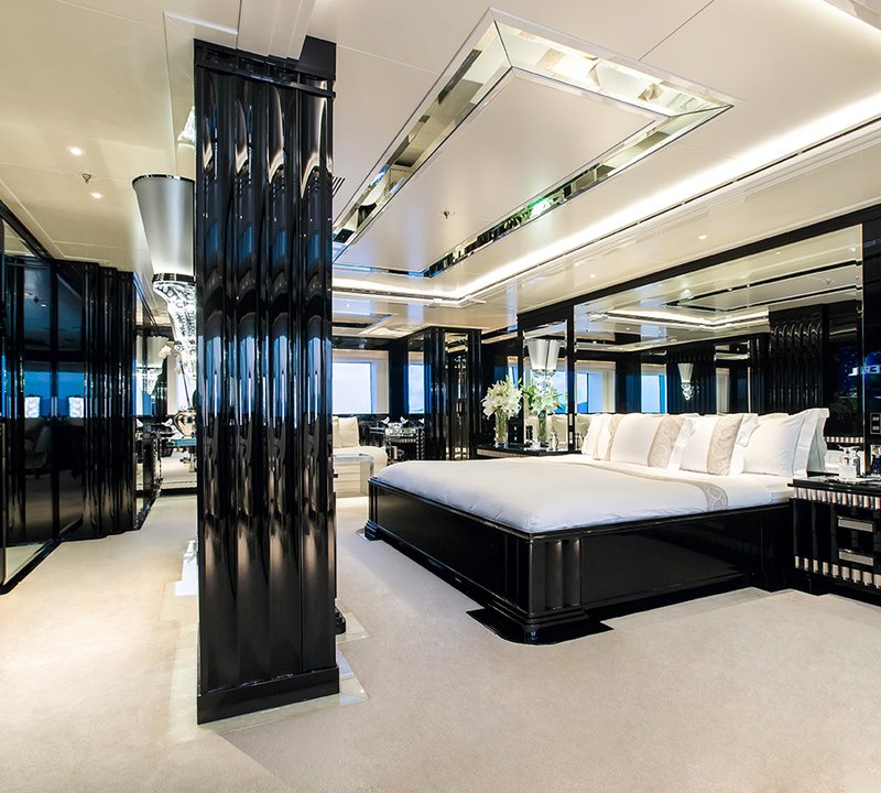 Benetti yacht SILVER ANGEL - Master stateroom on main deck forward