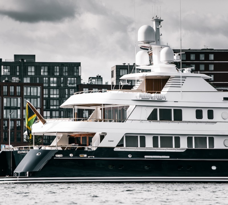 Broadwater Hull Conversion H After Huisfit Project -