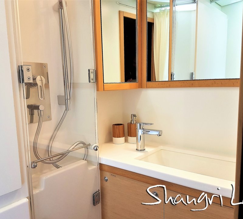 Bunk cabin shower