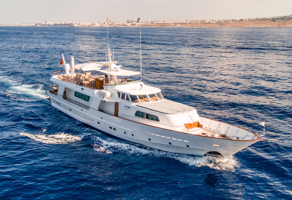CArlo Riva Yacht A&A Cruising