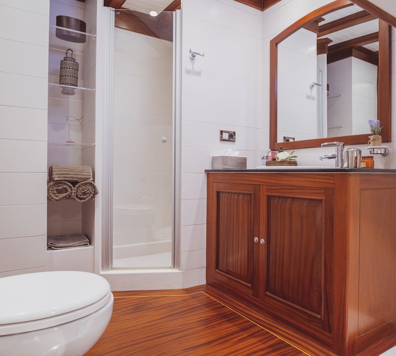 Master Ensuite Bathroom