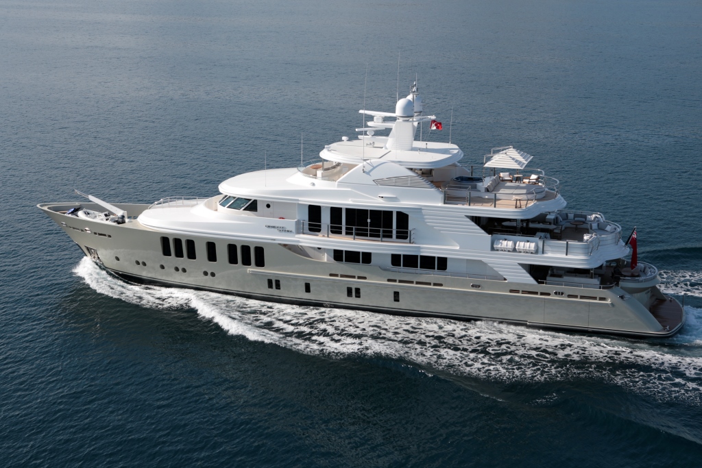 CMB Motor yacht ORIENT STAR - Running