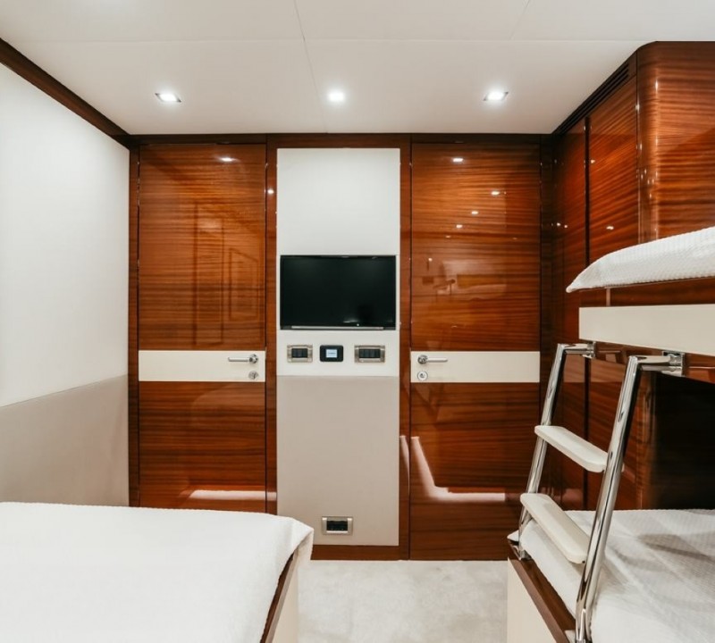 Cabin With Triple Bed