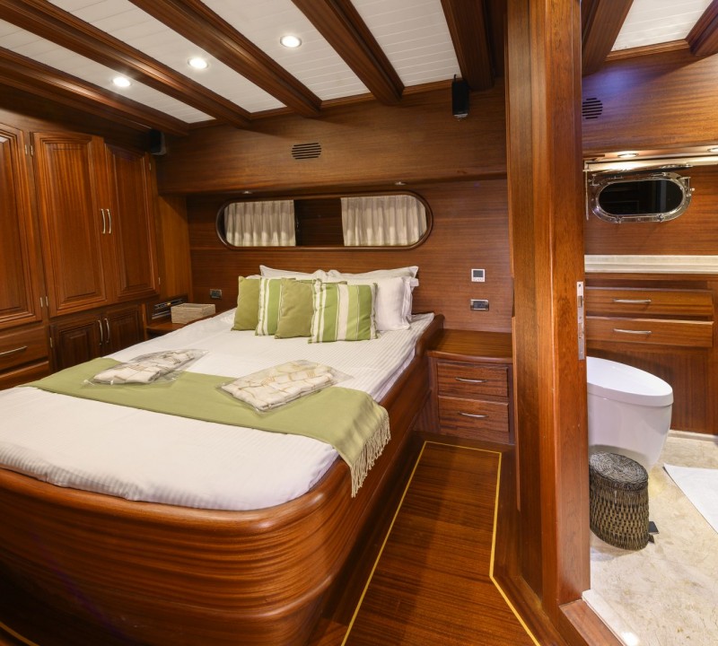 Guest cabin