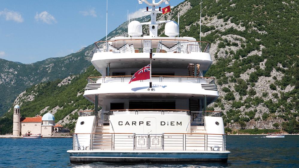 Carpe Diem - Exterior
