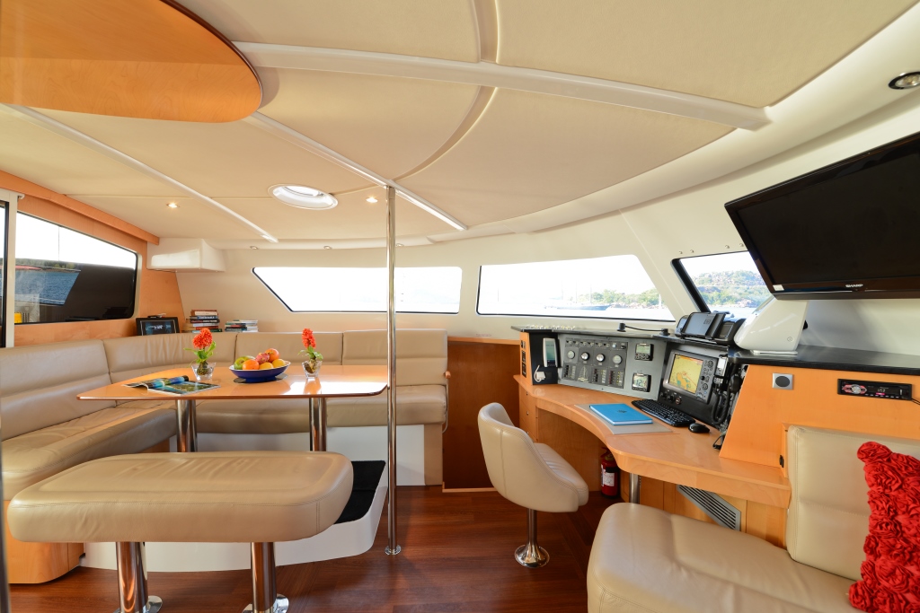 Catamaran NKALINDAU -  Salon
