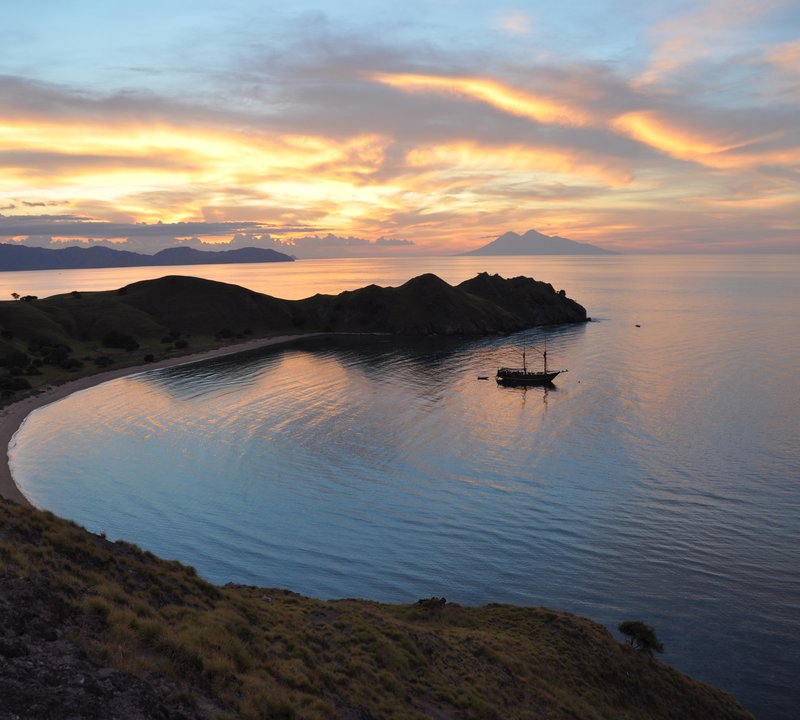 Charter Luxury Sailing Yacht Tiger Blue In The Best Yachting Locations