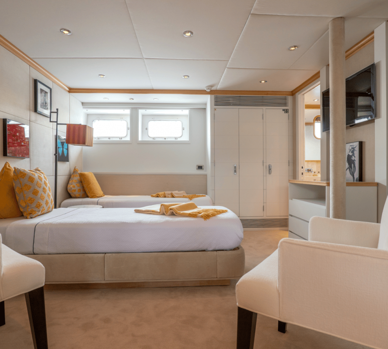 Twin Cabin