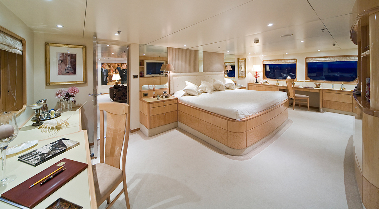 Darwin Cabin - Master