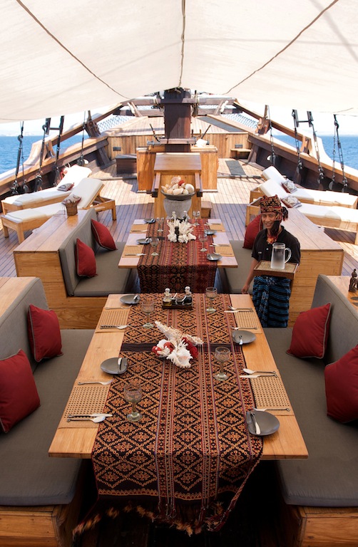 Dining aboard sailing yacht Silolona