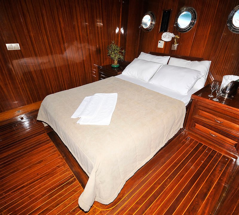 Double Cabin