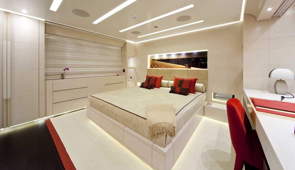 Double guest cabin with red detials - BARAKA