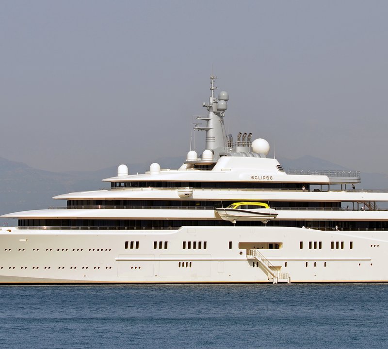 ECLIPSE  Exterior