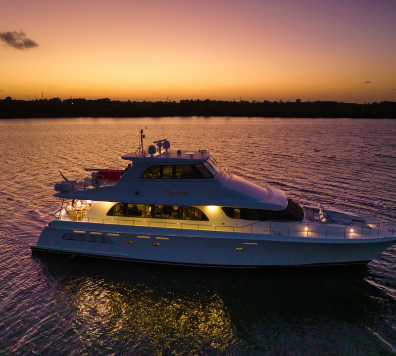 EQUINOX X Yacht