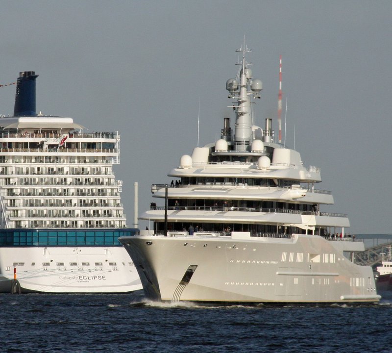 Eclipse-exterior