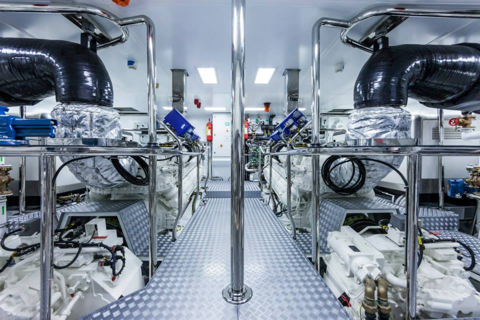 Engine Room - Vellmari yacht - Copyright- Alberto Cocchi