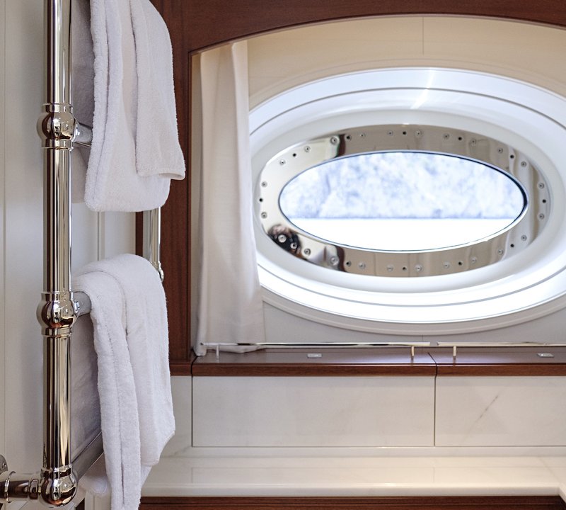 Ensuite Guest Bathroom