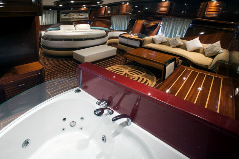 Esma Sultan  master cabin view 3