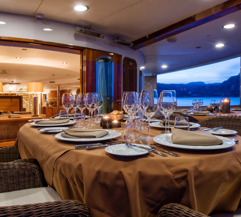 Evening Dining Set Up