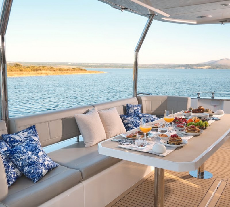 Exterior Relaxation Area With Dining