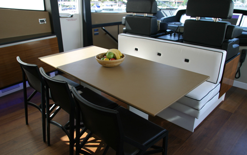 FUNKY TOWN - Formal Dining