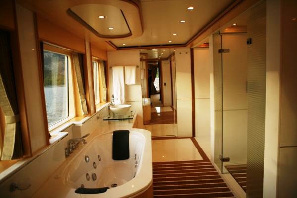 GOLDEN HORN -  Master Bath