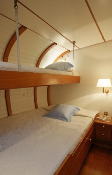 Guest Cabin 00003