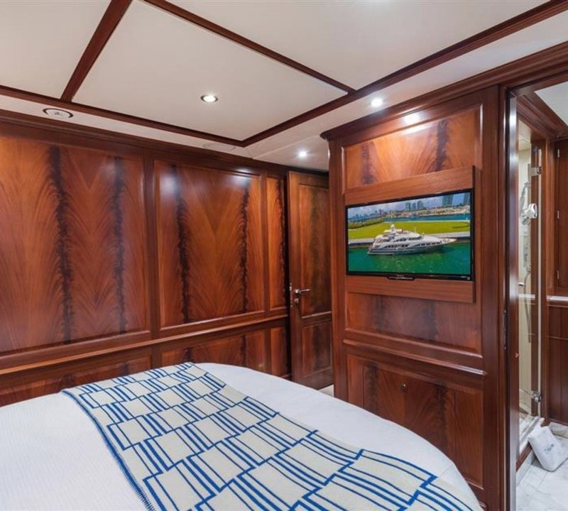 Guest Cabin 093