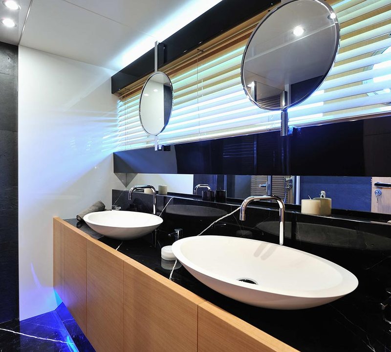 Guest Cabin Ensuite