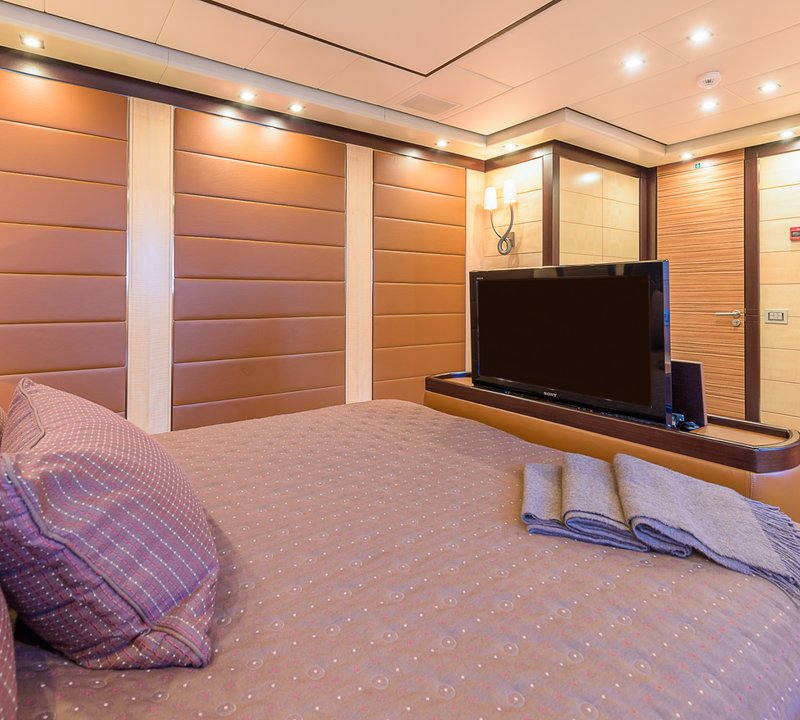 Guest Cabin With TV