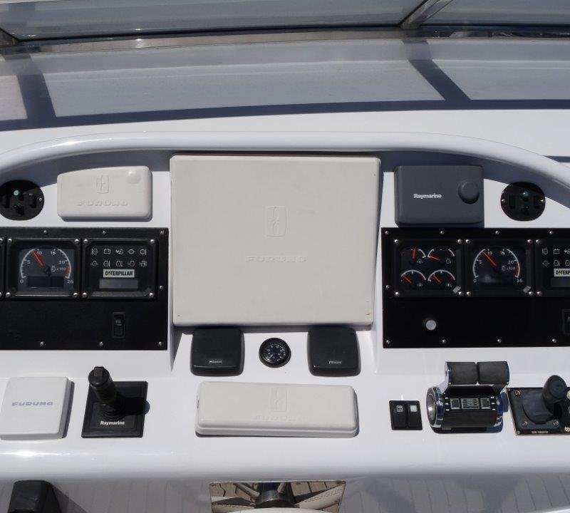 Helm Flybridge