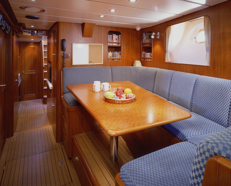 Jongert superyacht Passe partout -dinette
