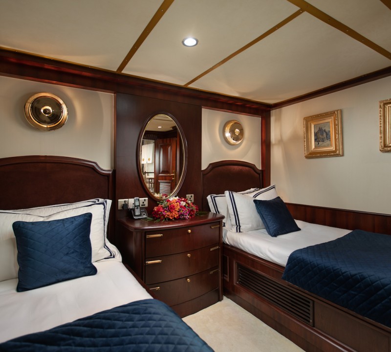Twin Cabin