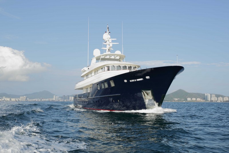 Kingship superyacht STAR
