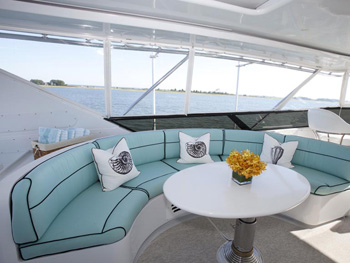 LADY SHARON GALE Sundeck lounge