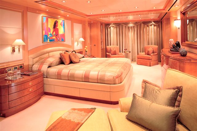 LAUREL - Master Suite