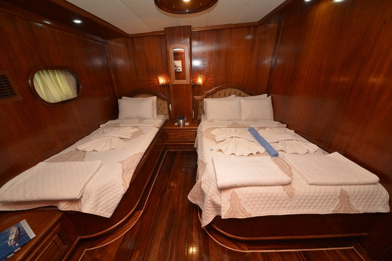 Triple Cabin