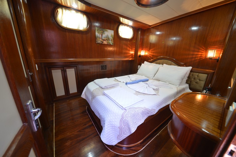 Double Cabin