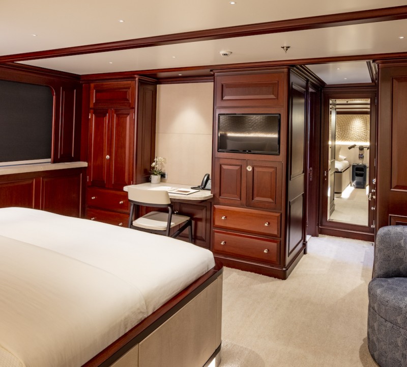 Double Cabin