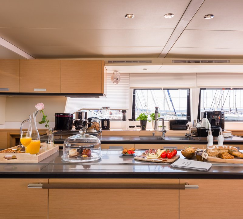 Lagoon 620 OPAL - Galley