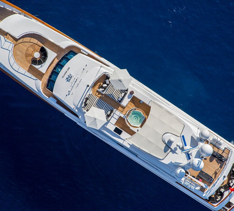 Luxury Yacht QM OF LONDON - birds view
