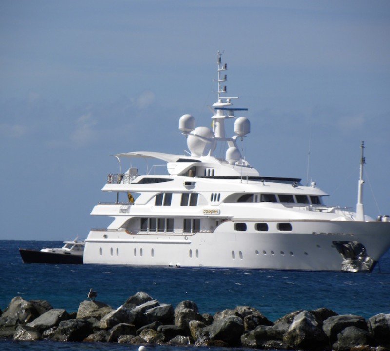 Luxury charter yacht Starfire near Nevis - Photo by Scott Henderson