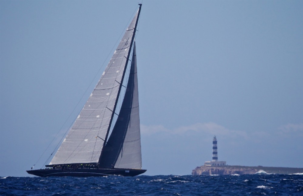 Luxury yacht Lionheart