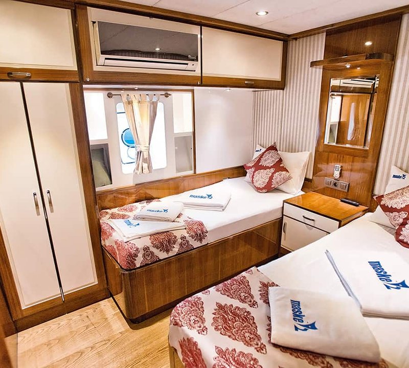 MENEKSE Twin Cabin