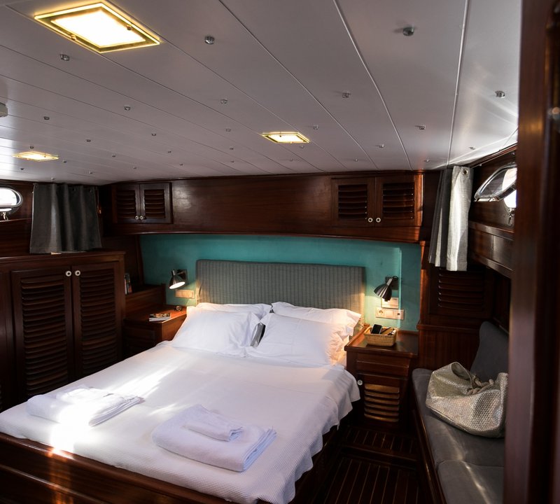 Double cabin